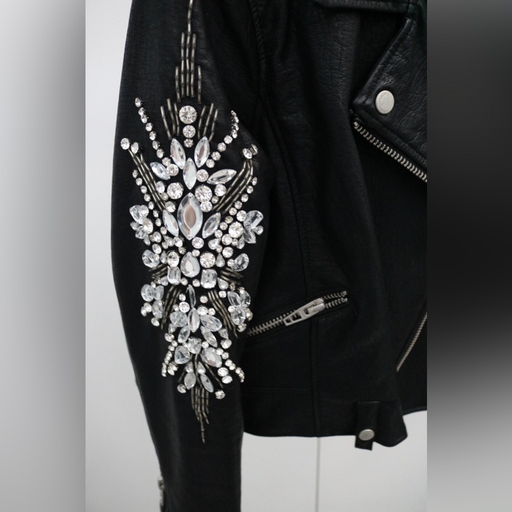 NWOT- Blank NYC Embellished Vegan Leather Moto Jacket Size Small - Picture 3 of 7
